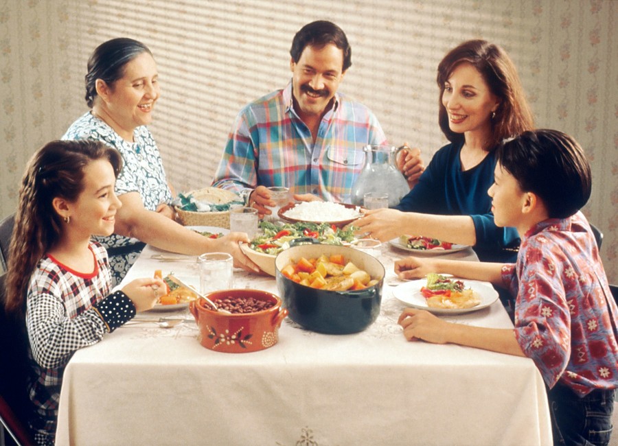 Družina za mizo